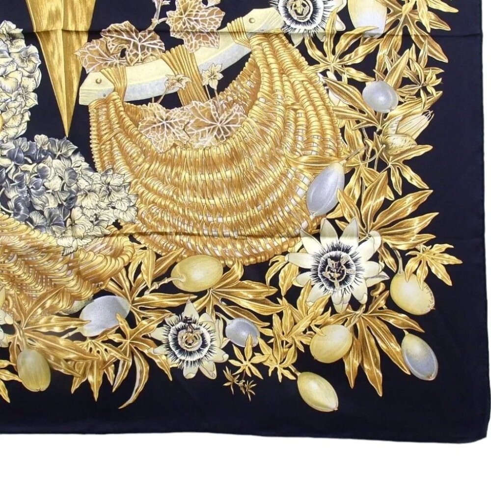 010176AQ (S1) Hermes Scarf Carre 90 Passiflores Black Silk - Picture 5 of 9